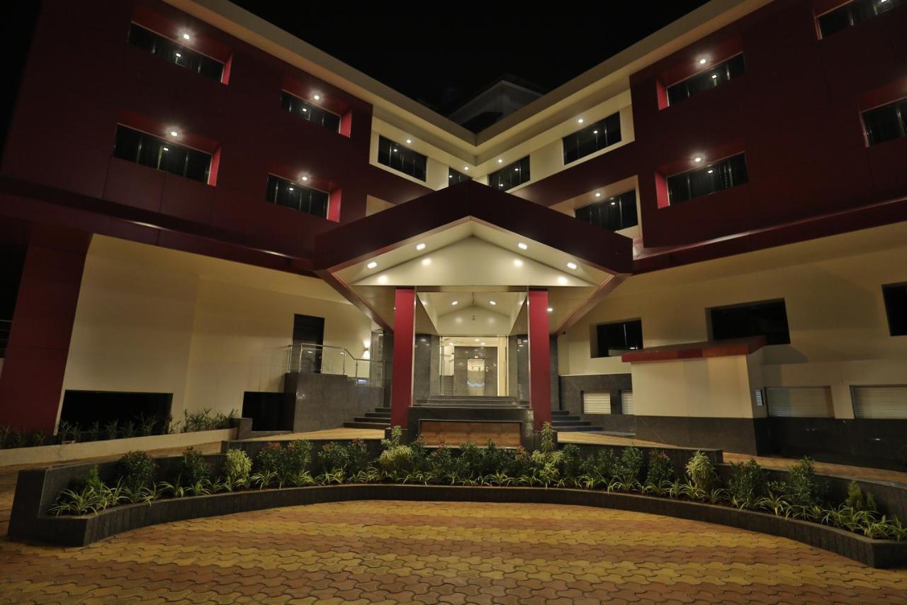 Imperial Grande Resort Lonavla Zewnętrze zdjęcie