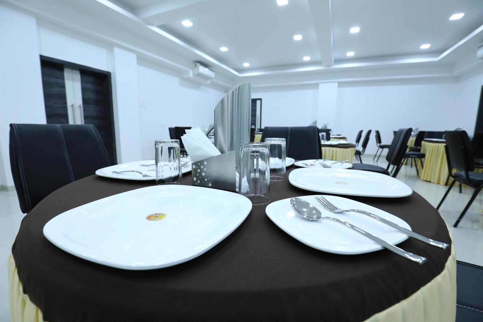 Imperial Grande Resort Lonavla Zewnętrze zdjęcie