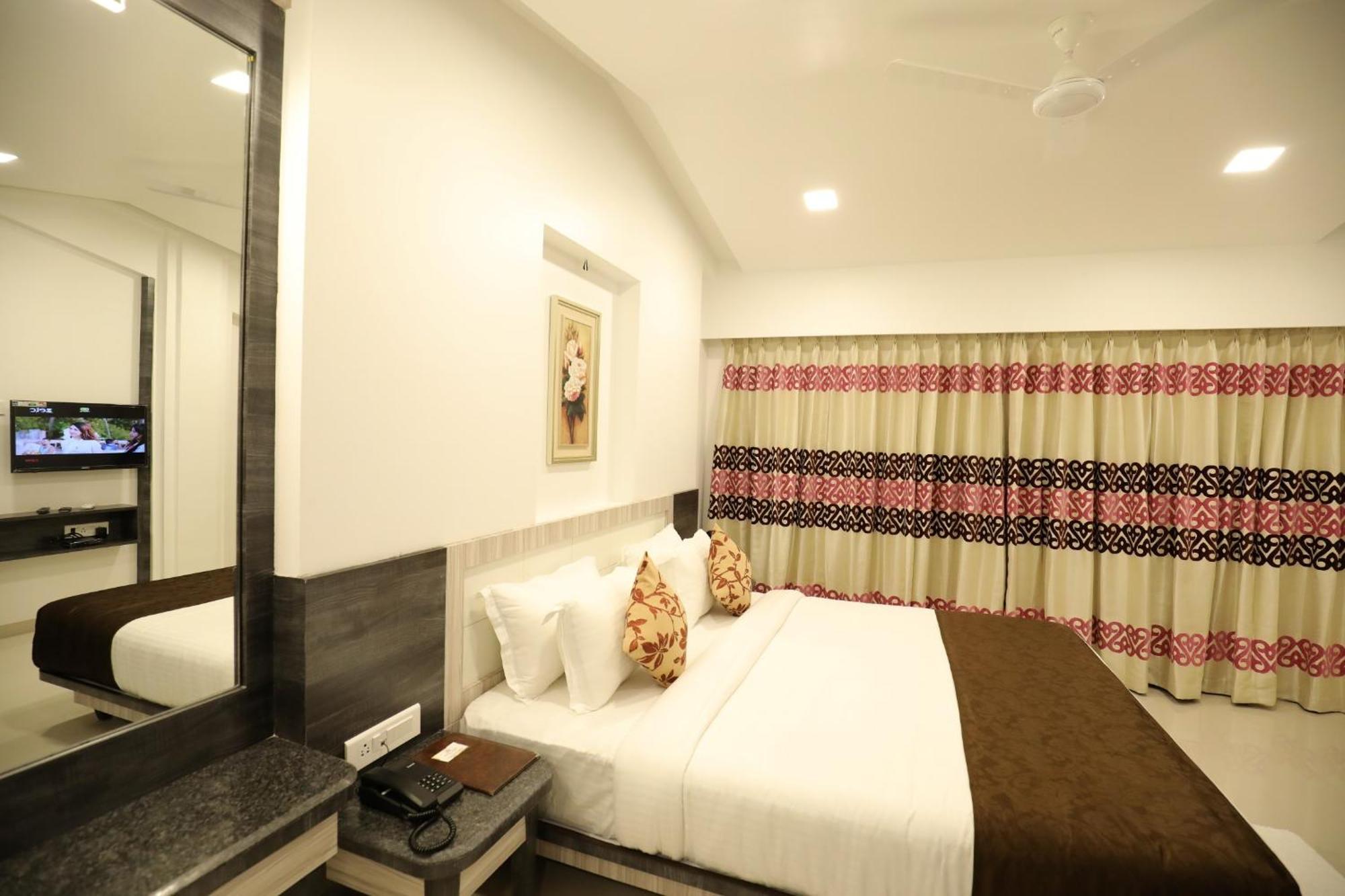 Imperial Grande Resort Lonavla Zewnętrze zdjęcie