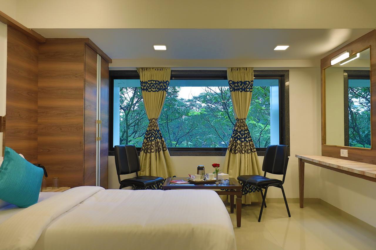 Imperial Grande Resort Lonavla Zewnętrze zdjęcie