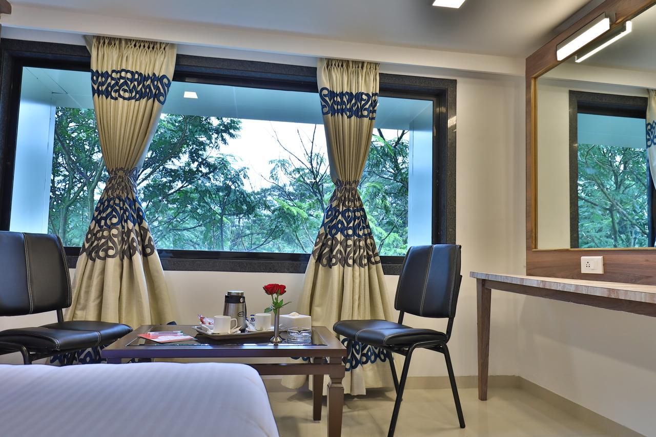 Imperial Grande Resort Lonavla Zewnętrze zdjęcie